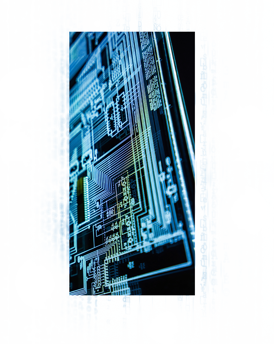 Ein Bild einer Leiterplatte mit blauem Hintergrund und der Darstellung „Datenschutz“.